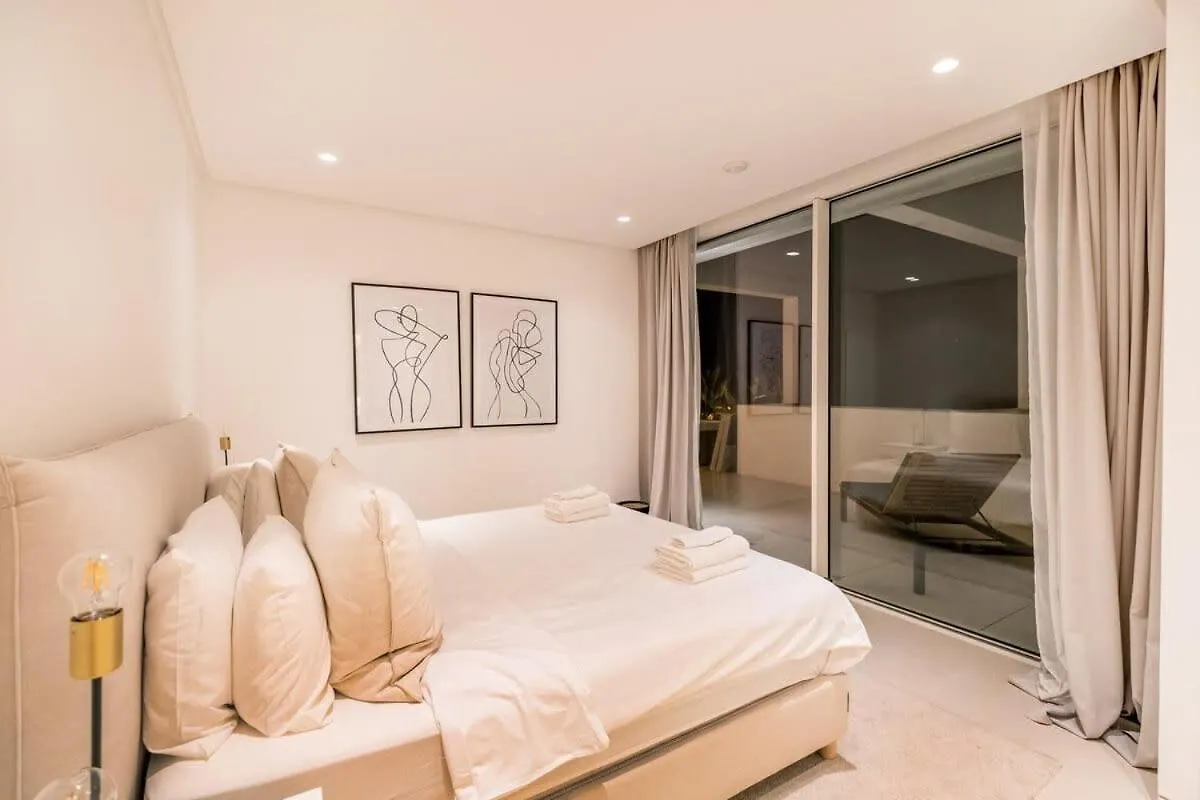 Апартаменты Luxury Penthouse Rooftop Pool Jacuzzi Ocean Views Palo Alto Marbella Охен