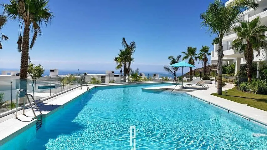 Luxury Penthouse Rooftop Pool Jacuzzi Ocean Views Palo Alto Marbella Охен Апартаменты
