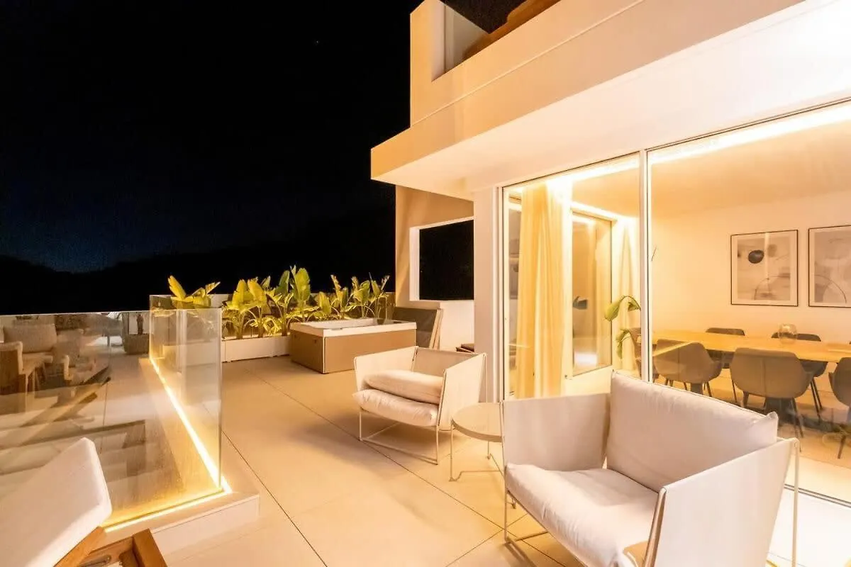 Luxury Penthouse Rooftop Pool Jacuzzi Ocean Views Palo Alto Marbella Охен Апартаменты