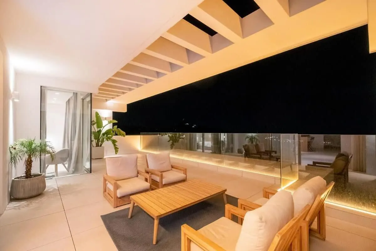 Luxury Penthouse Rooftop Pool Jacuzzi Ocean Views Palo Alto Marbella أُخين شقة